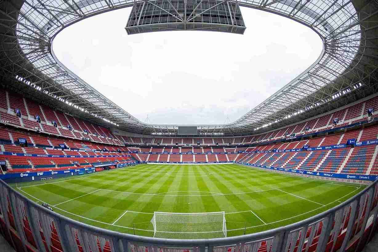 Servicio especial del Transporte Urbano Comarcal al estadio El Sadar